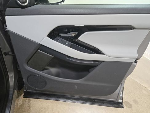 Used 2026 Land Rover Range Rover Evoque S AWD/4WD image 29