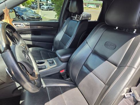Used 2016 Jeep Grand Cherokee Overland AWD/4WD image 11