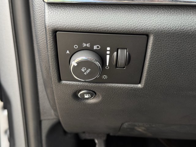 Used 2020 Jeep Grand Cherokee Limited RWD image 23