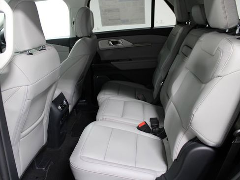 New 2026 Ford Explorer Active RWD image 23