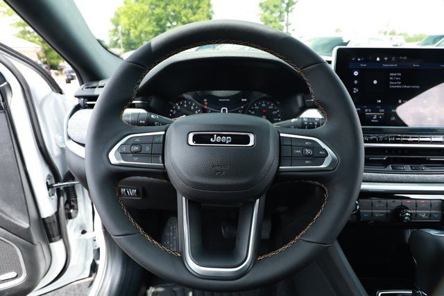 New 2026 Jeep Compass Latitude AWD/4WD image 11