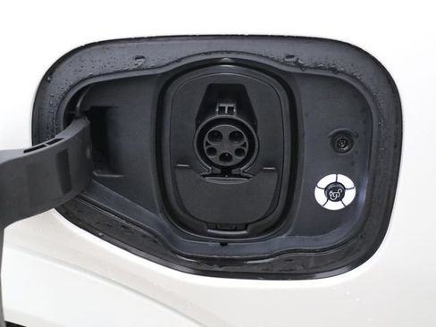 Used 2025 Ford Mustang Mach-E Premium AWD/4WD image 18