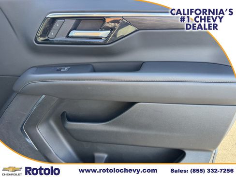 Used 2025 Chevrolet Tahoe Z71 AWD/4WD image 9