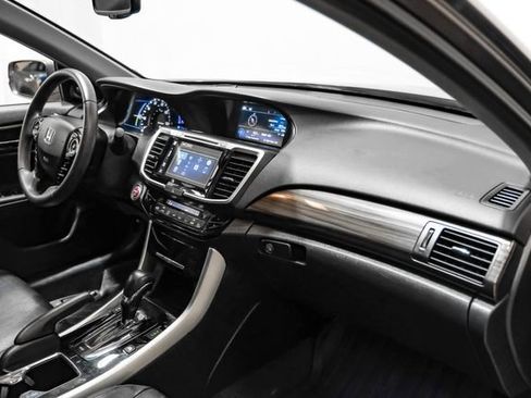 Used 2017 Honda Accord EX-L image 22