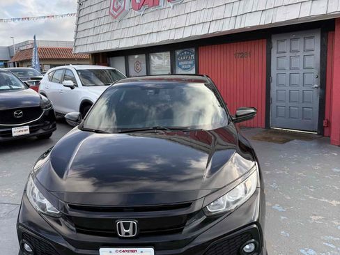 Used 2018 Honda Civic Sport image 4