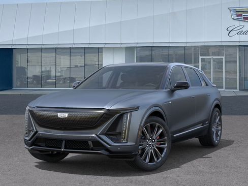 New 2026 Cadillac Lyriq V w/ LPO, Floor Liner Package AWD/4WD image 6