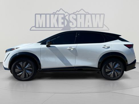 Used 2023 Nissan Ariya AWD image 2