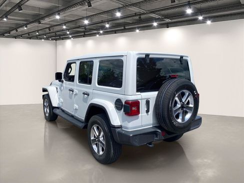 Used 2023 Jeep Wrangler Unlimited Sahara w/ LED Lighting Group AWD/4WD image 5