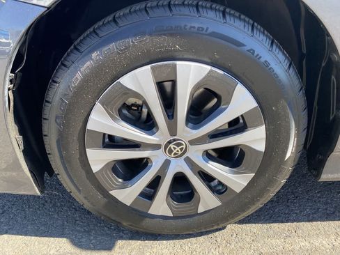 Certified 2022 Toyota Prius Prime XLE FWD image 10