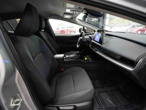 Used 2024 Toyota Prius LE FWD image 26