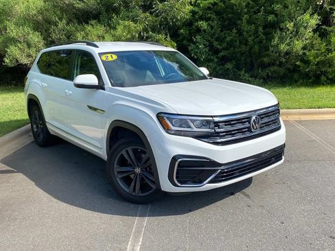 Used 2021 Volkswagen Atlas SE FWD image 1