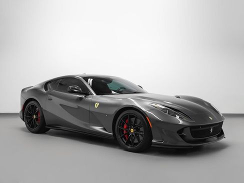 Certified 2019 Ferrari 812 Superfast RWD image 1