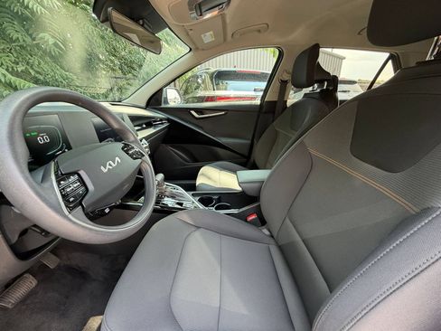 Used 2026 Kia Niro LX FWD image 24