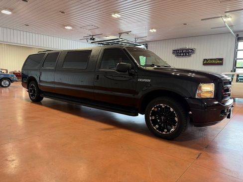 Used 2005 Ford Excursion XLS RWD image 7