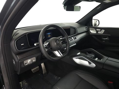 Certified 2026 Mercedes-Benz GLS 450 4MATIC image 9