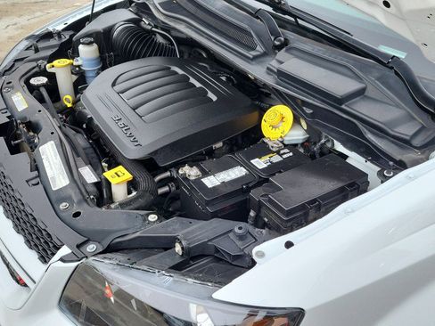 Used 2019 Dodge Grand Caravan GT image 40