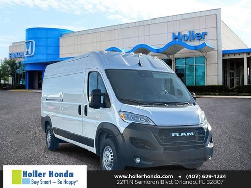 Used 2025 RAM ProMaster 2500 w/ Convenience Group FWD image 1