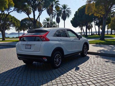 Used 2020 Mitsubishi Eclipse Cross ES image 3