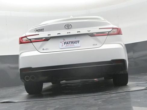 Used 2026 Toyota Camry SE FWD image 42