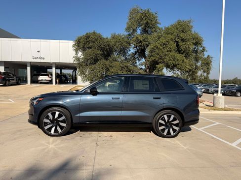 Used 2025 Volvo EX90 Ultra AWD/4WD image 3