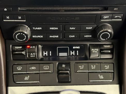 Used 2018 Porsche 911 Carrera image 20