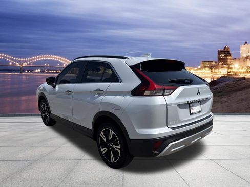 Used 2024 Mitsubishi Eclipse Cross SE image 3