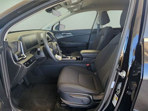 Used 2024 Kia Sportage LX FWD image 15