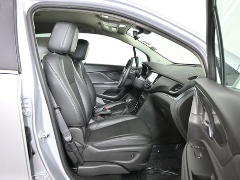 Used 2020 Buick Encore Preferred w/ Safety Package AWD/4WD image 13