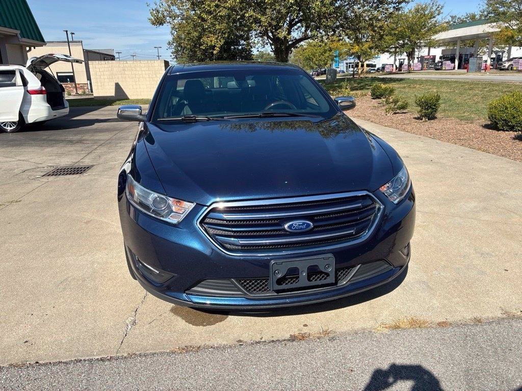 Used 2016 Ford Taurus Limited FWD image 2