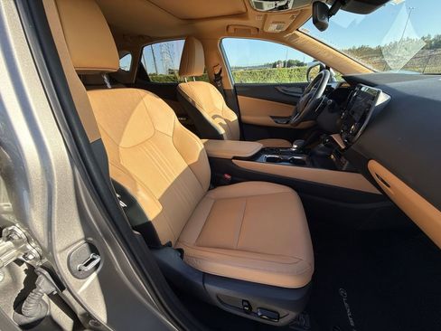 Used 2024 Lexus NX 250 FWD image 16