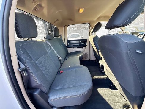 Used 2019 RAM 2500 Big Horn image 32