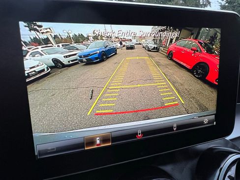 Used 2018 Mercedes-Benz GLC 300 4MATIC image 39