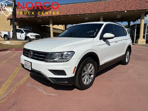 Used 2018 Volkswagen Tiguan SE image 4