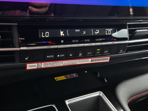 Certified 2026 Toyota Sienna XSE FWD image 19