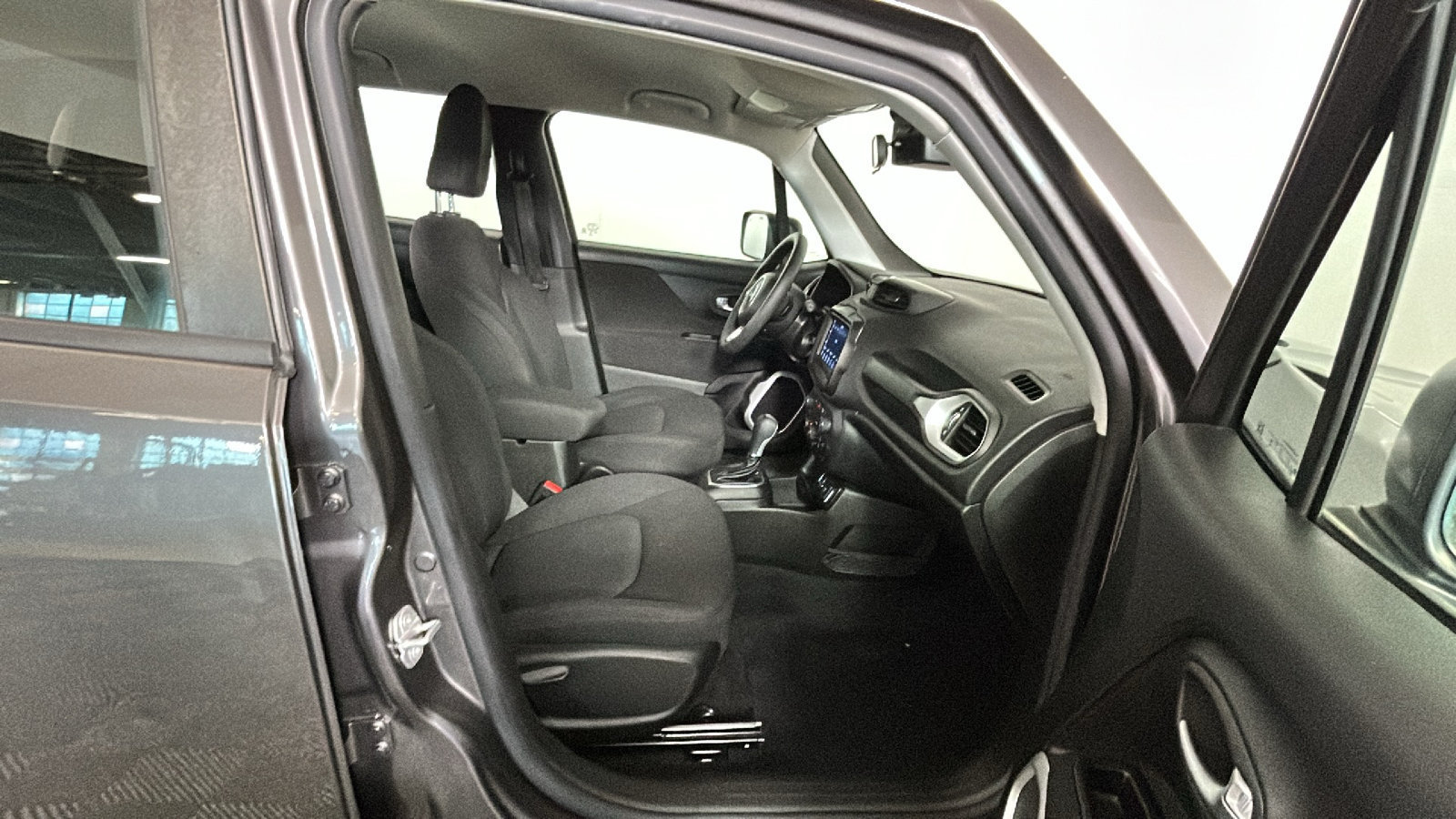 Used 2021 Jeep Renegade Sport FWD image 34