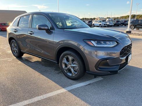 Certified 2026 Honda HR-V LX image 2