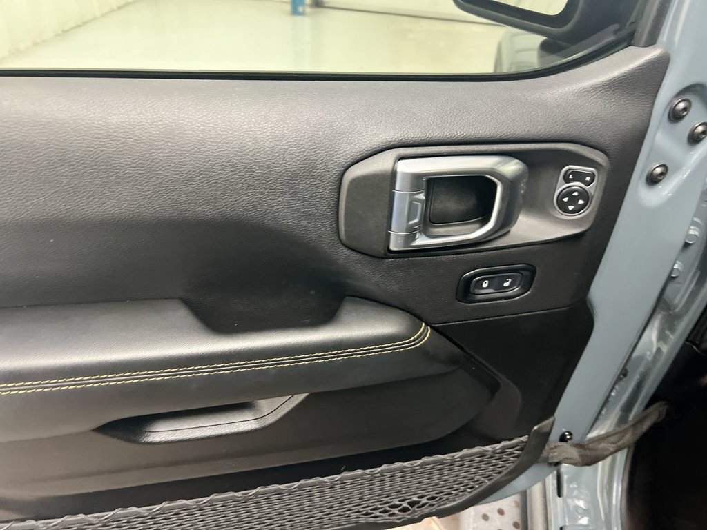 Used 2024 Jeep Wrangler Unlimited Sahara AWD/4WD image 20