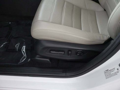 Used 2023 Honda CR-V EX-L image 32