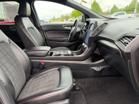 Used 2022 Ford Edge ST-Line AWD/4WD image 11