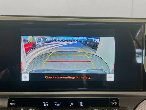 Used 2025 Toyota Camry SE image 21