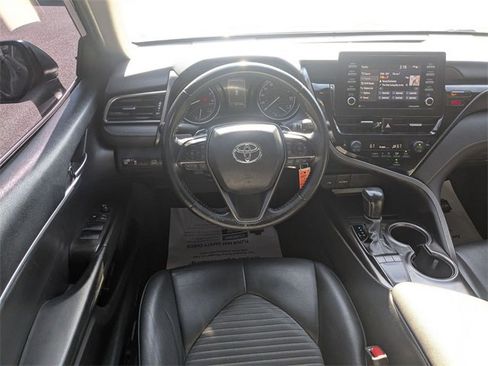 Used 2022 Toyota Camry SE image 28