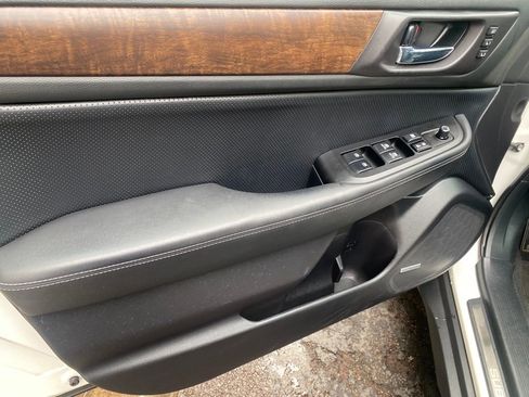 Used 2017 Subaru Outback 2.5i Limited image 13
