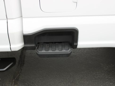 Used 2023 Ford F250 XL w/ XL Off-Road Package AWD/4WD image 14
