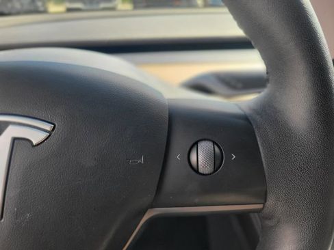 Used 2021 Tesla Model 3 Performance image 20