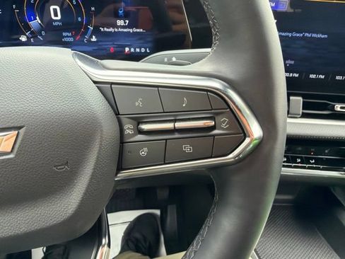 Used 2025 Chevrolet Equinox LT w/ Safety and Technology Package FWD image 24