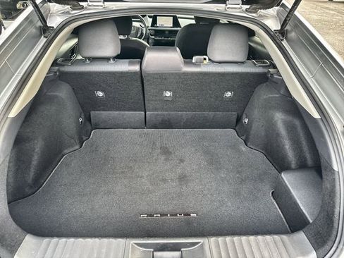 Used 2024 Toyota Prius LE image 31