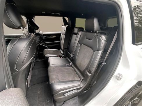 Certified 2022 Jeep Grand Cherokee L Altitude image 22