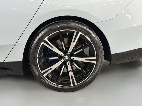 New 2027 BMW 530i w/ M Sport Package RWD image 58