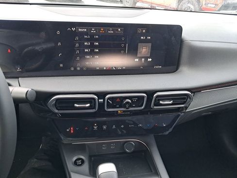 New 2026 Nissan Sentra SR w/ SR Premium Package image 19