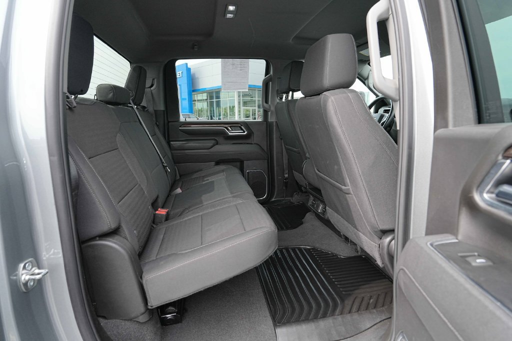 Used 2025 Chevrolet Silverado 2500 LT w/ Convenience Package AWD/4WD image 24